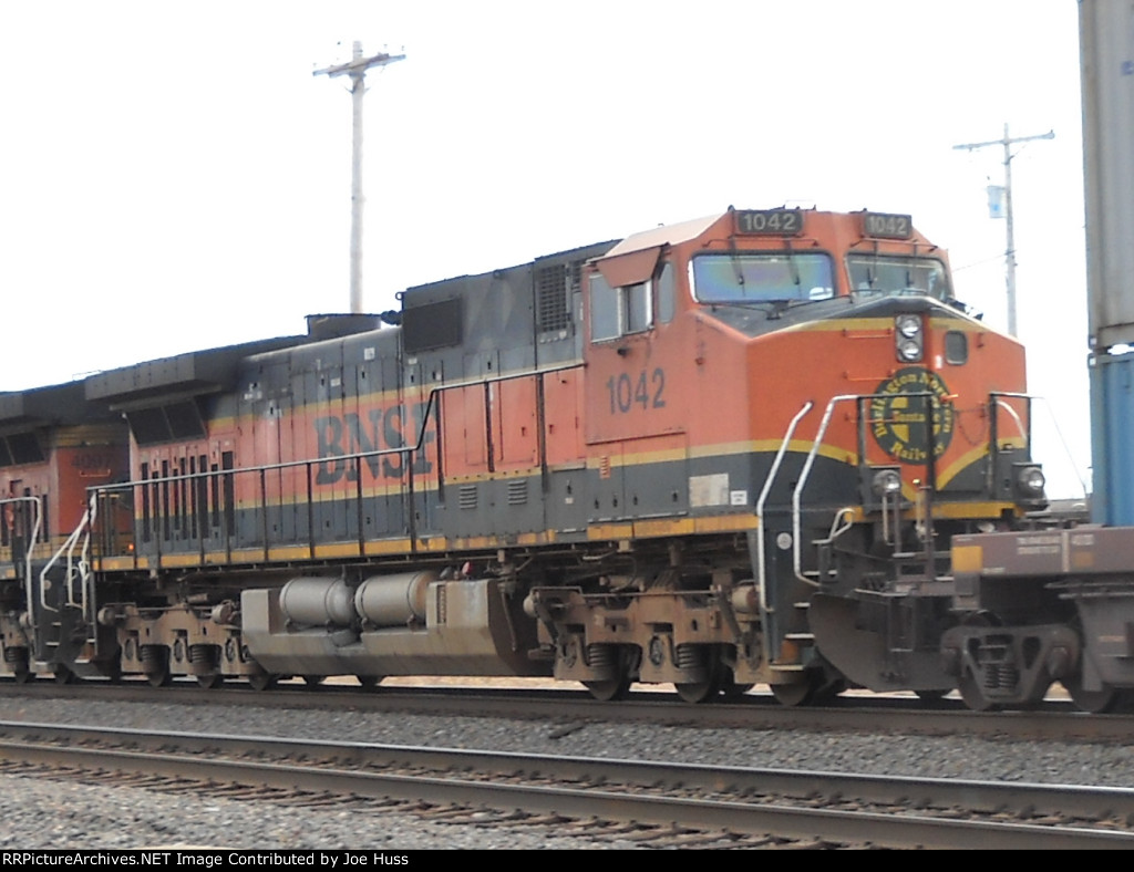 BNSF 1042